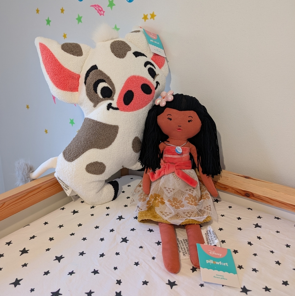 Disney Pillowfort Princess Moana Throw Pillow Doll and Sidekick Pua Bundle